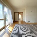 リビングから和室へ